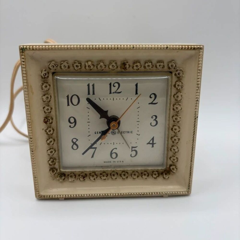 Vintage General Electric Clock Cream Ivory Decorative Floral Border GE Works